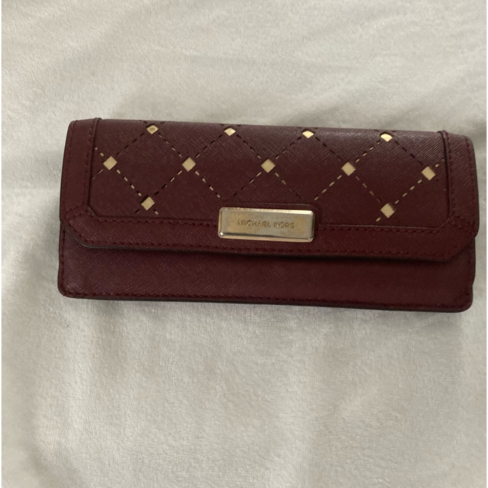 VGUC Michael Kors wallet.